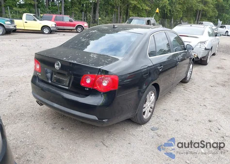 2007 Volkswagen Jetta 2.5 z USA, uszkodzony, nr VIN 3VWSG71K87M139522